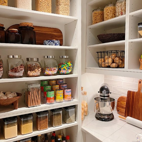 5 Beautiful Ways To Add Color To Your Kitchen With Decoration