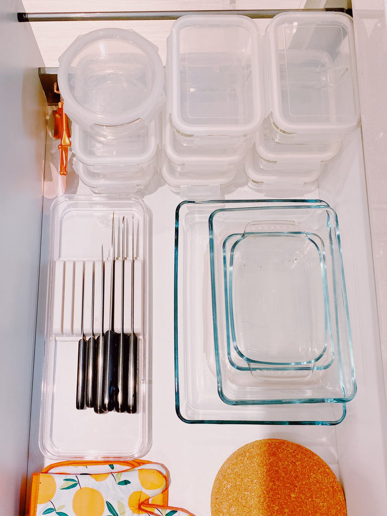 7 Solutions for Organizing Food Containers and Tupperware